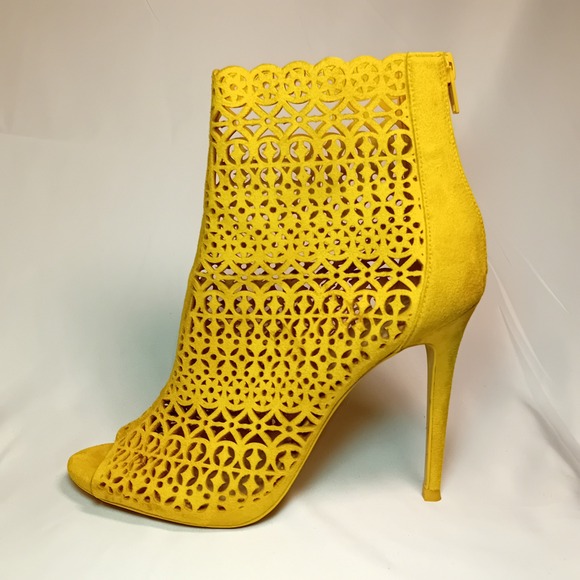ALDO Yellow Suede Laser Cutout Peep Toe Stiletto Heel Bootie Ankle Boot 8.5 READ - Picture 5 of 16